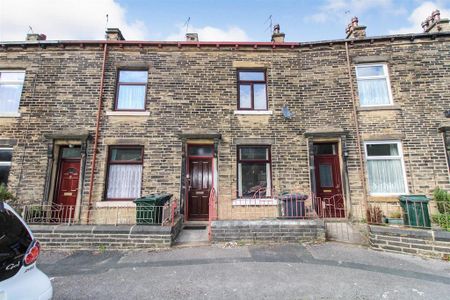 4 bedroom terraced house to rent - Photo 4