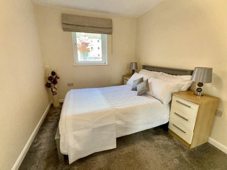 2 bedroom flat to rent - Photo 5