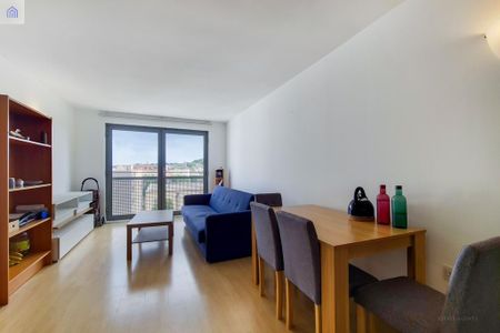 1 bedroom flat to rent - Photo 2