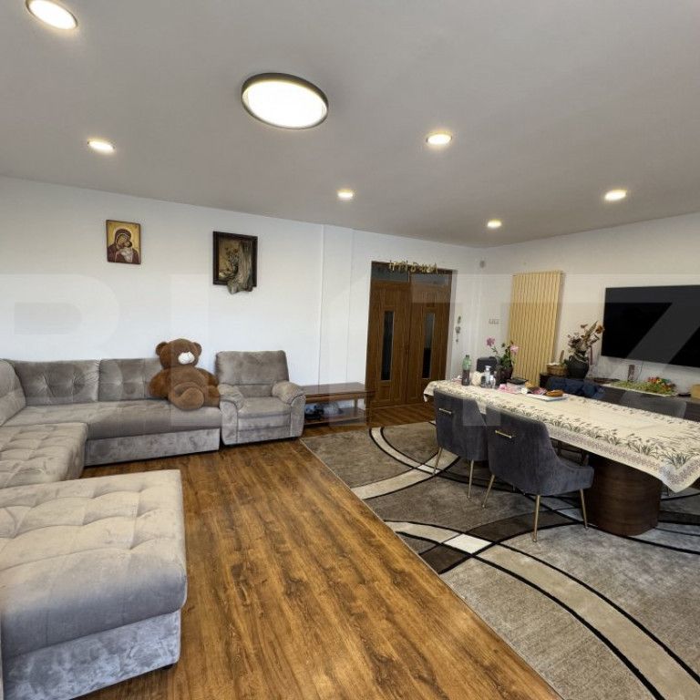 Casa de inchiriat, cu 12 camere, zona Puskin - Fotografie 1