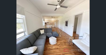 13 Marconi Street, Kooringal! - Photo 2