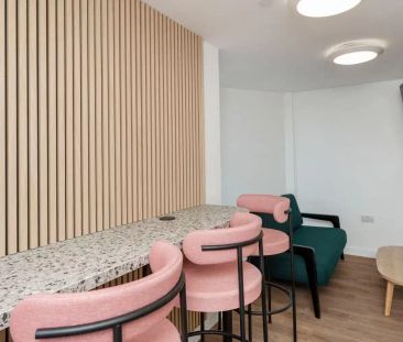 Top Floor Classic Studio - Photo 6