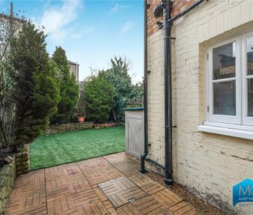 3 bedroom end of terrace house to rent - Photo 5