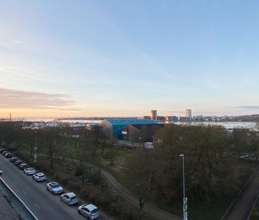 Udsigt over Limfjorden fra 4. sal – lys 2-værelses i Aalborg<br> - Photo 6