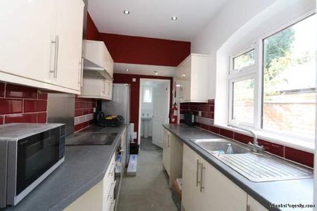 5 bedroom property to rent in Coventry - Photo 2