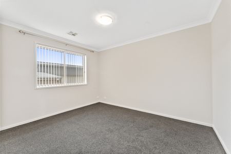 44 Muriel Stewart Circuit, Bonner ACT 2914 - Townhouse For Rent | Domain - Photo 2