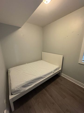 181 Henderson - Photo 3