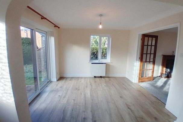 3 bedroom semi-detached house to rent - Photo 1