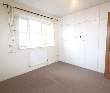 2 Bed Terraced House, Britton Close, SE6 - Photo 4