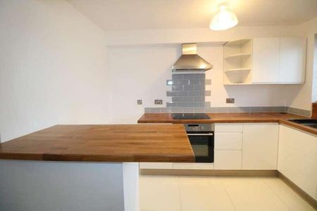 Milestone Close, Edmonton, N9 - Photo 4