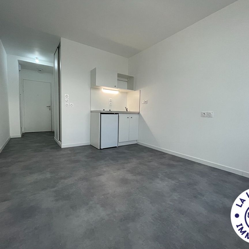 Location Appartement 1 pièce 19m² - Photo 1