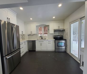 For Lease - 23 Glass dr (Upper Unit) Drive, Aurora, Ontario - Photo 6