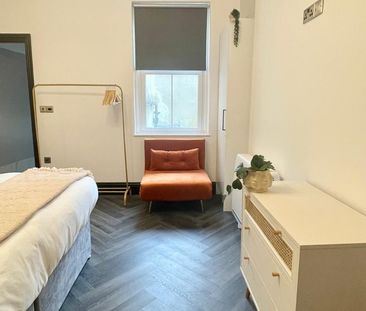 3 Bed Flat, Steine Lane, BN1 - Photo 5