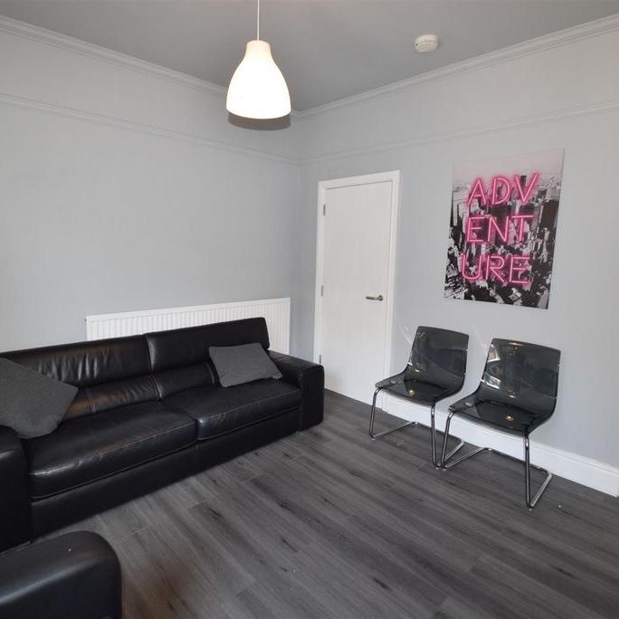 5 bedroom house to rent - Photo 1