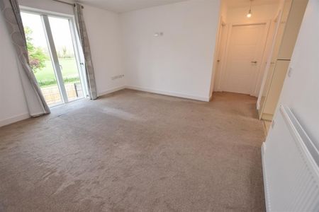 Cavalier Crescent, Worcester - Photo 4