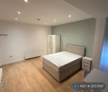 1 bedroom in a house share to rent - Photo 5