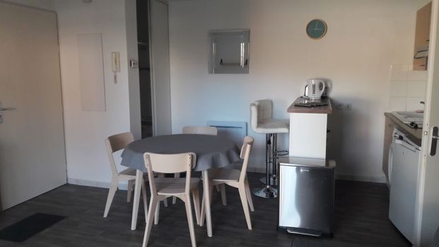 A GRUGIES TYPE 2 MEUBLE AVEC PARKING - Photo 1