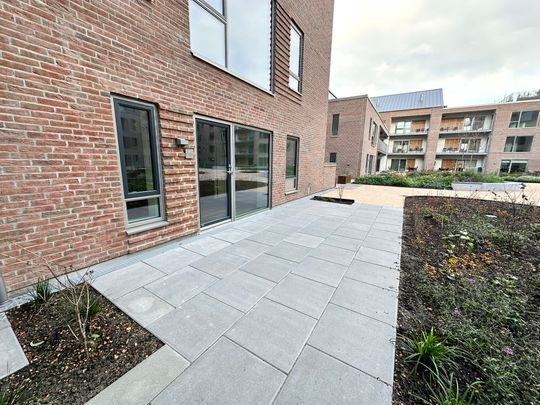 Lys 4-værelses lejlighed med altan i Nørresundby - Foto 1