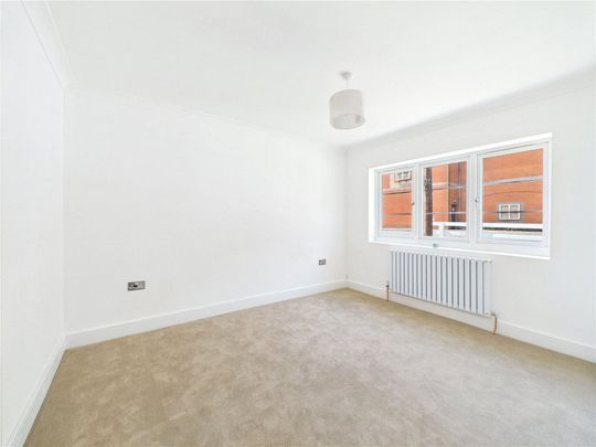 Albert Street, Fleet, Hampshire, GU51 - Photo 1