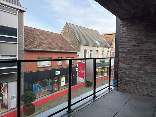 Standingvol recent appartement in volle centrum 1ste verdieping | Stormestraat 7 - Photo 1