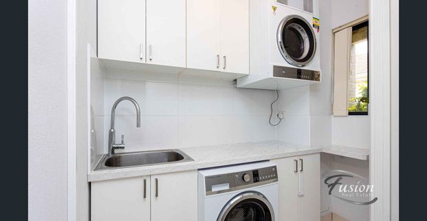 Location And Convenience For The Busy Lifestyle - Photo 1