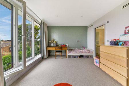 4 bedroom terraced house to rent - Photo 3