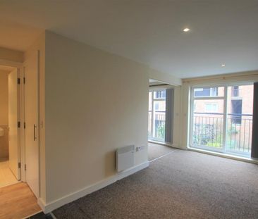1 bedroom Flat To Let - Photo 1