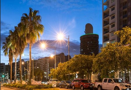 Modern Unit in Prime South Townsville Location! - Photo 3