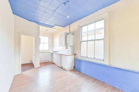 2 bedroom flat to rent - Photo 5