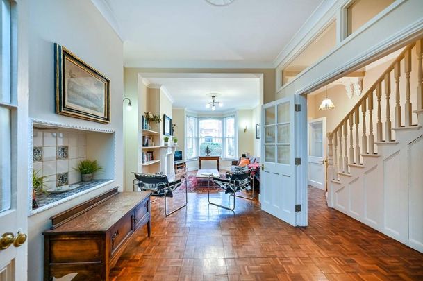 4 bedroom terraced house to rent - Photo 1