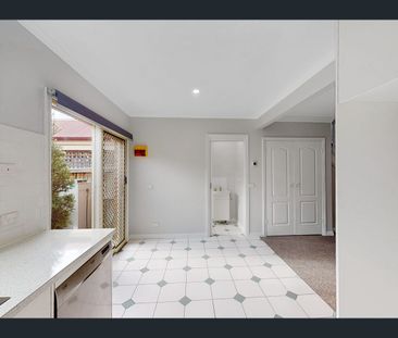 6 Bendall Street, Kensington, Vic 3031 - Photo 5