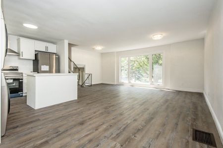 For Lease - 590 Canewood Crescent Unit# Main, Waterloo, Ontario - Photo 2
