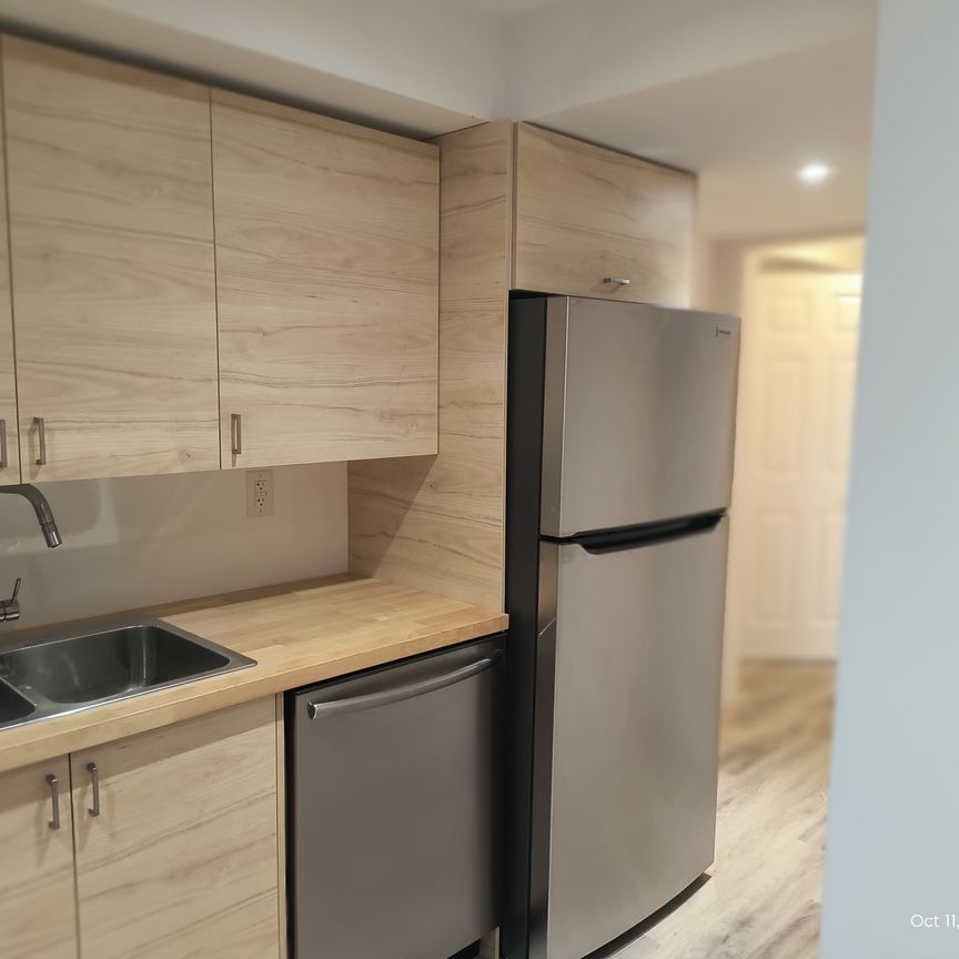 For Lease - 76 Pearson Ave Pearson Avenue, Richmond Hill, Ontario - Photo 1