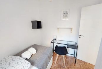 Paseo de las Delicias, Madrid, Community of Madrid 28045