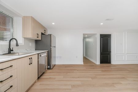 For Lease - 812 Tenth Avenue Unit# Bsmt, Hamilton, Ontario - Photo 4