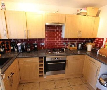 Old Woking, Surrey, GU22 - Photo 5