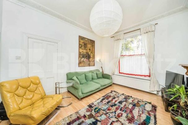 4 bedroom house located close to Upper Holloway - Photo 1