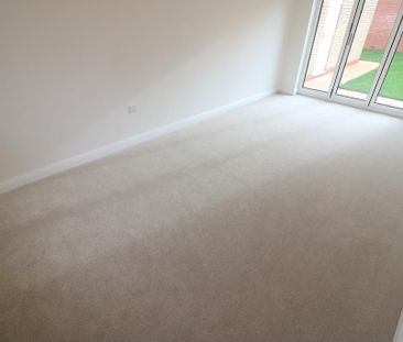 3 bedroom detached house to rent - Photo 2