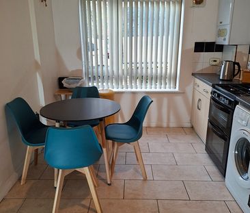 Room in a Shared House, Bankside Avenue, SE13 - Photo 6