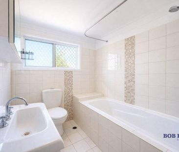 Convenient location within minutes of CBD and sporting ovals - Photo 5