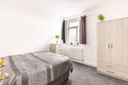 39 Park Road, Rugby - Photo 4