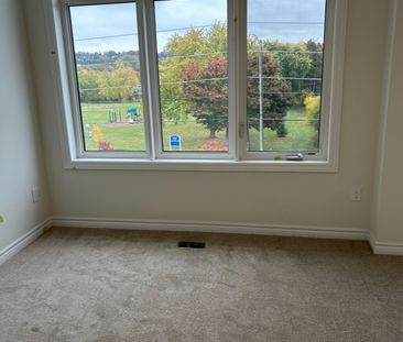 For Lease - 430 Okanagan Path, Oshawa, Ontario - Photo 5