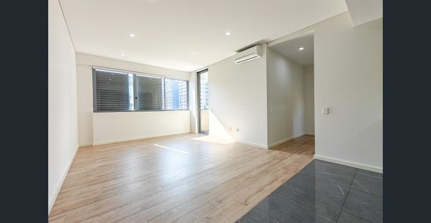 Contemporary Two-Bedroom Apartment in a Prime Location - Photo 1