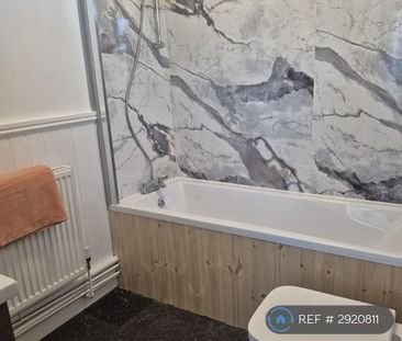 2 bedroom semi-detached house to rent - Photo 5