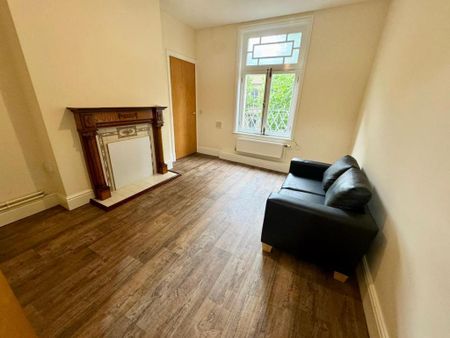 1 bedroom flat to rent - Photo 2