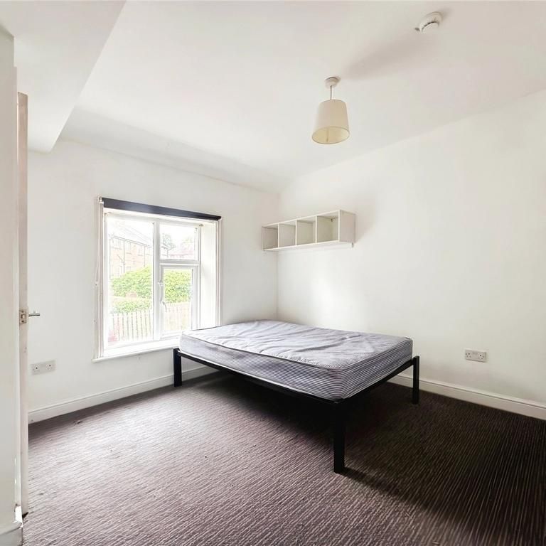 1 bedroom in a house share to rent - Photo 1