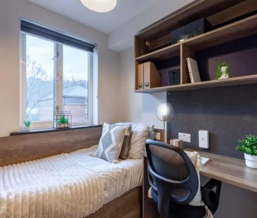 Medium Ensuite - Photo 5