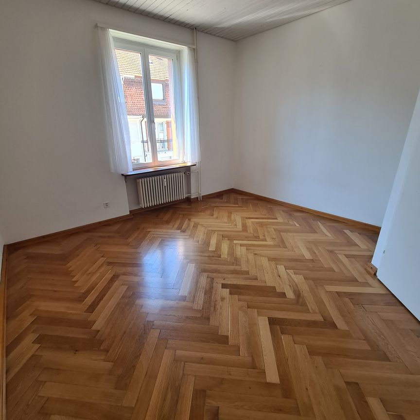 Helle 3-Zimmer-Wohnung mit schönem Balkon in Birsfelden - Foto 1