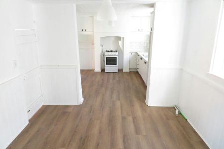 RENOVATED 3 BEDROOM HOME! - Photo 2