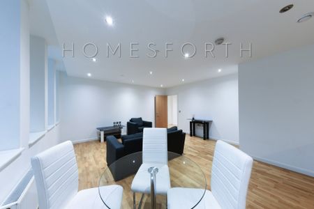 2 Bedroom Flat - Photo 3